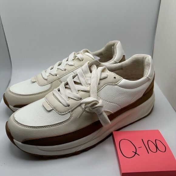 CUSHIONAIRE Women's lace up Sneaker +Comfort Foam 9 WHITE/TAN - Picture 3 of 7